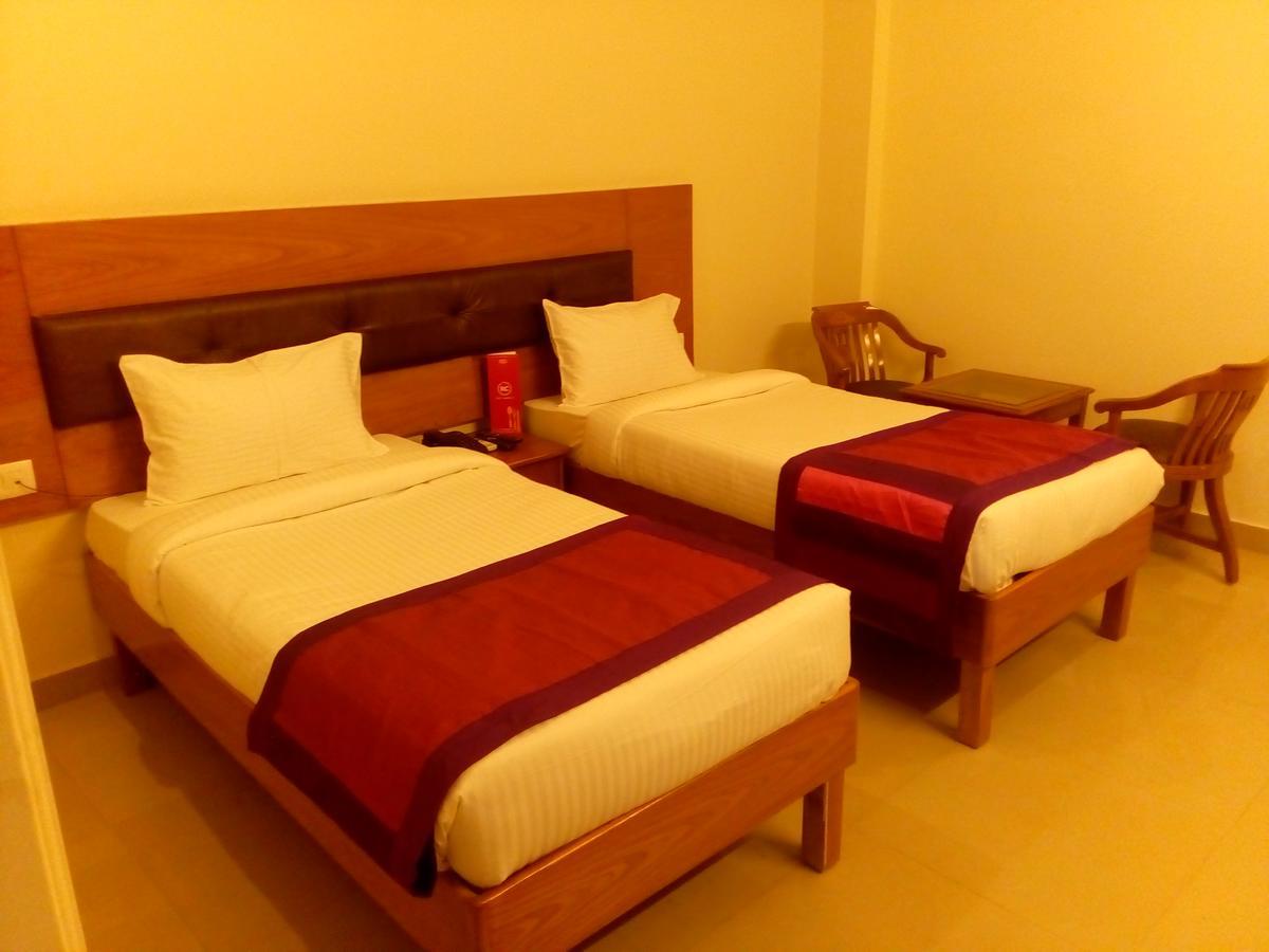 Red Carpet Hotels Noida Luaran gambar