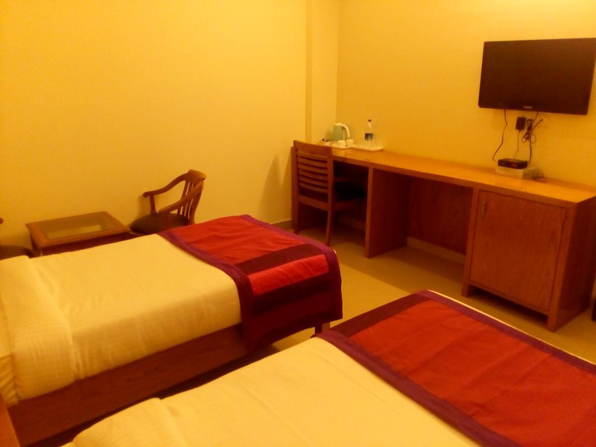 Red Carpet Hotels Noida Luaran gambar