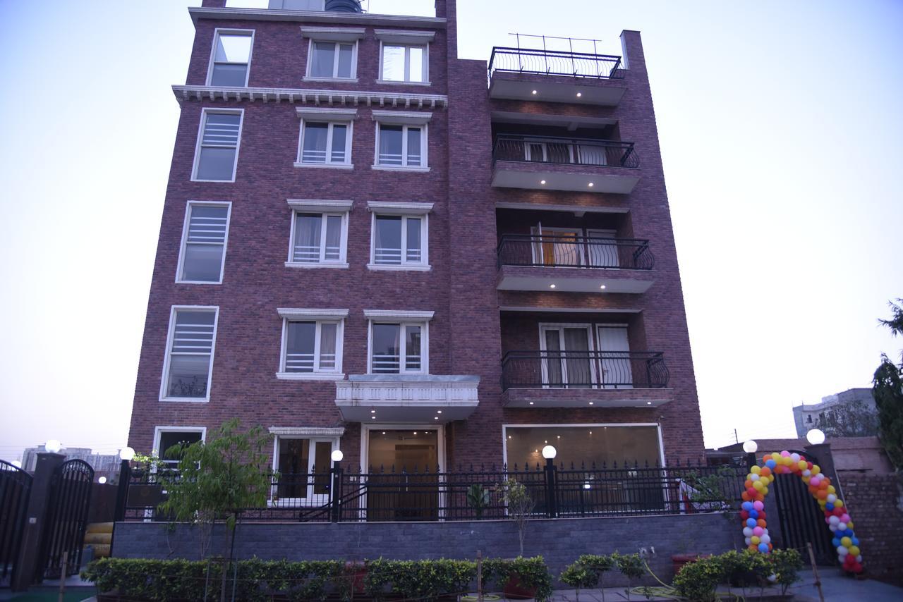 Red Carpet Hotels Noida Luaran gambar